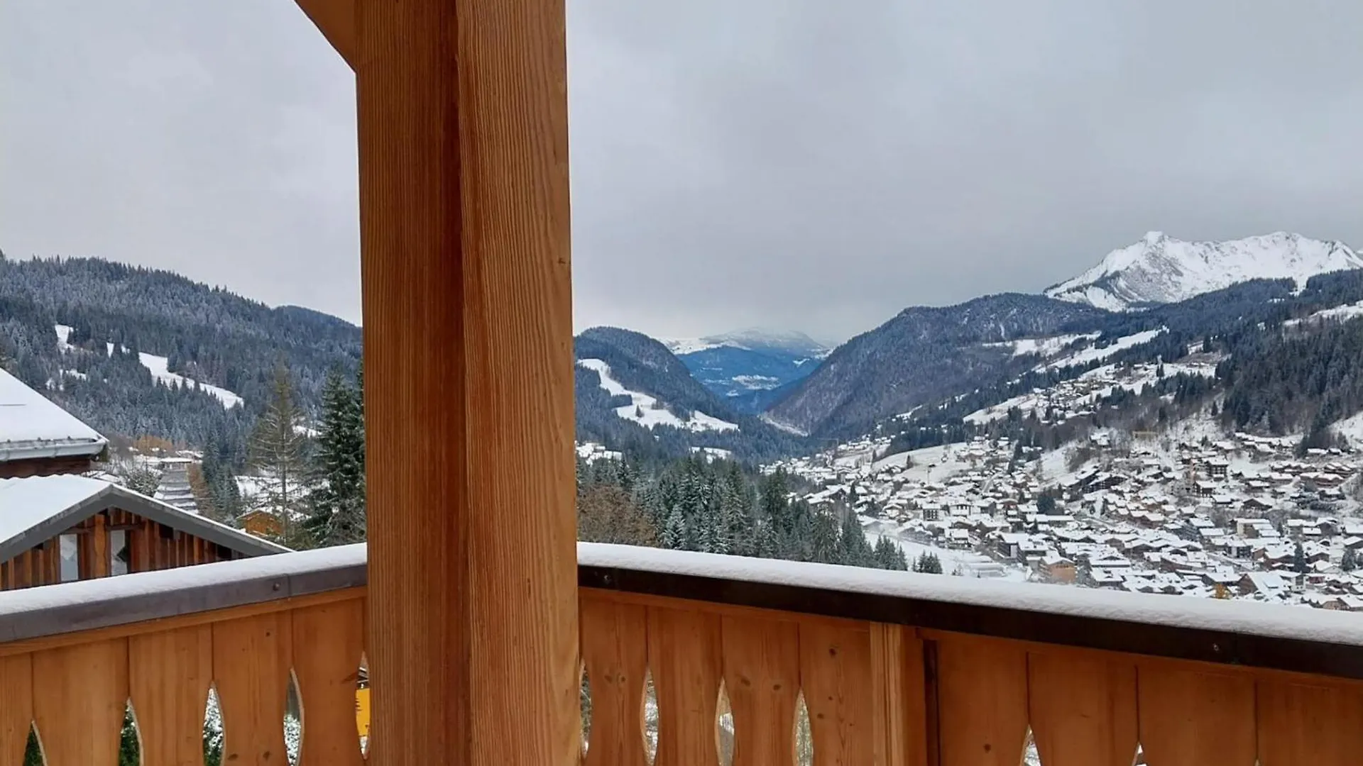 Chalet Individuel Avec Wi-Fi, Parking Prive Et Animaux Acceptes - Fr-1-671-58 Les Gets 0*,  France
